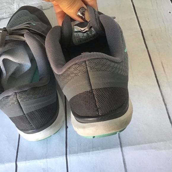 Nike running shoes - Picture 4 of 5